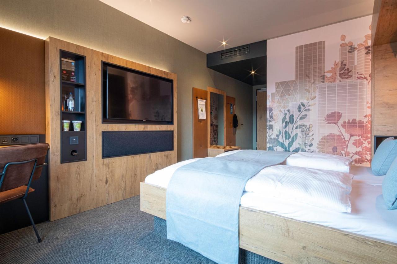 Riku Hotel ロイトリンゲン エクステリア 写真